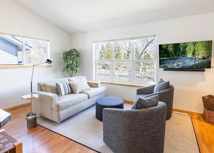 Cozy Hailey Haven